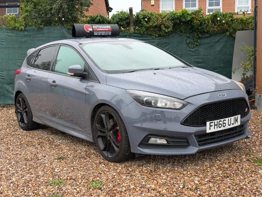 2016 Ford FOCUS